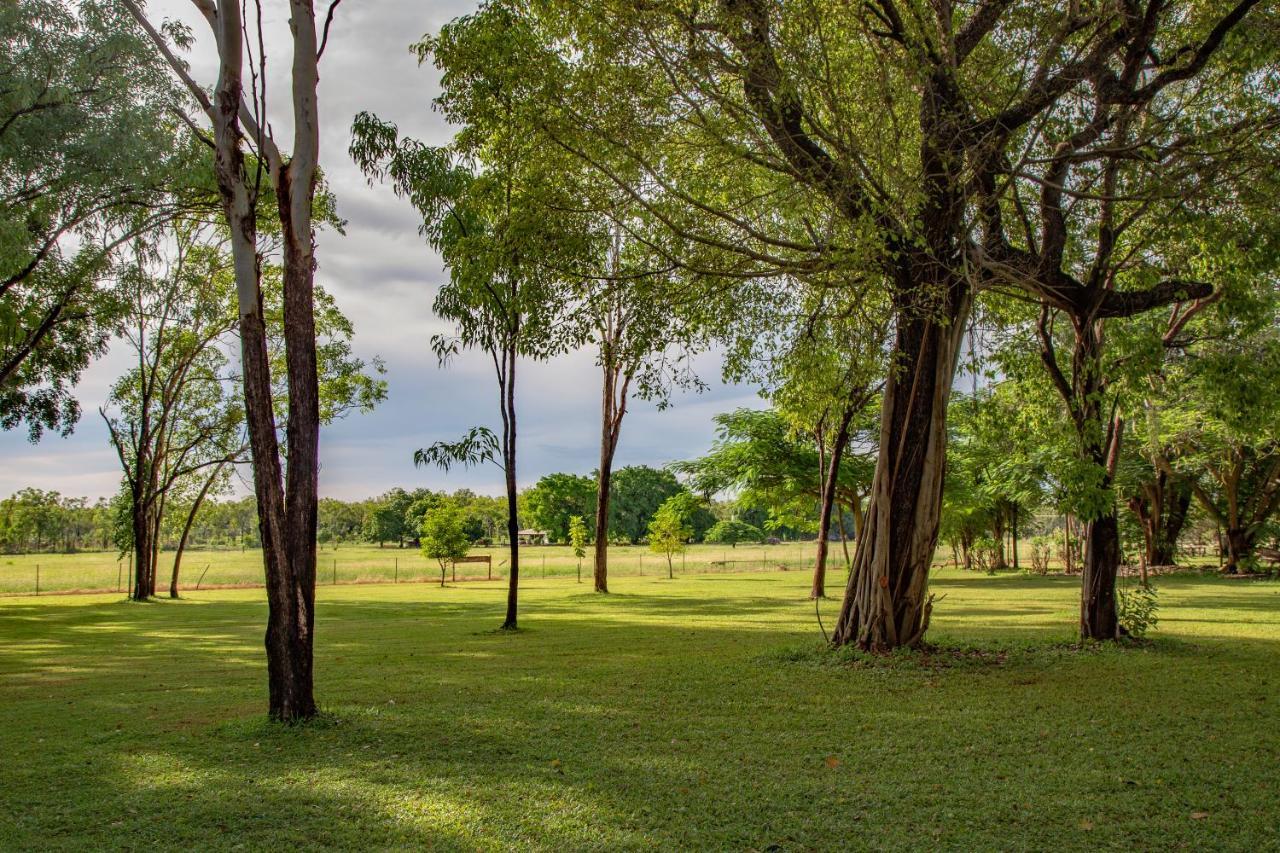 Banyan Tree Hotel Batchelor Exterior photo